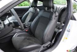 2016 Ford Mustang GT350 front seats