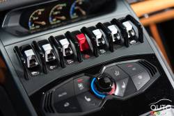 Contrôle du système de climatisation de la Lamborghini Huracan 2015