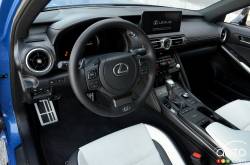 Nous conduisons la Lexus IS 500 F Sport Performance 2022