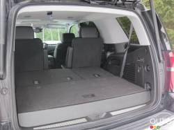 Car trunk and second lower bench seat