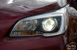 2016 Subaru outback headlight