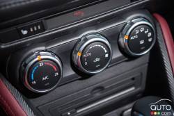 Contrôle du système de climatisation de la Mazda CX-3 2016