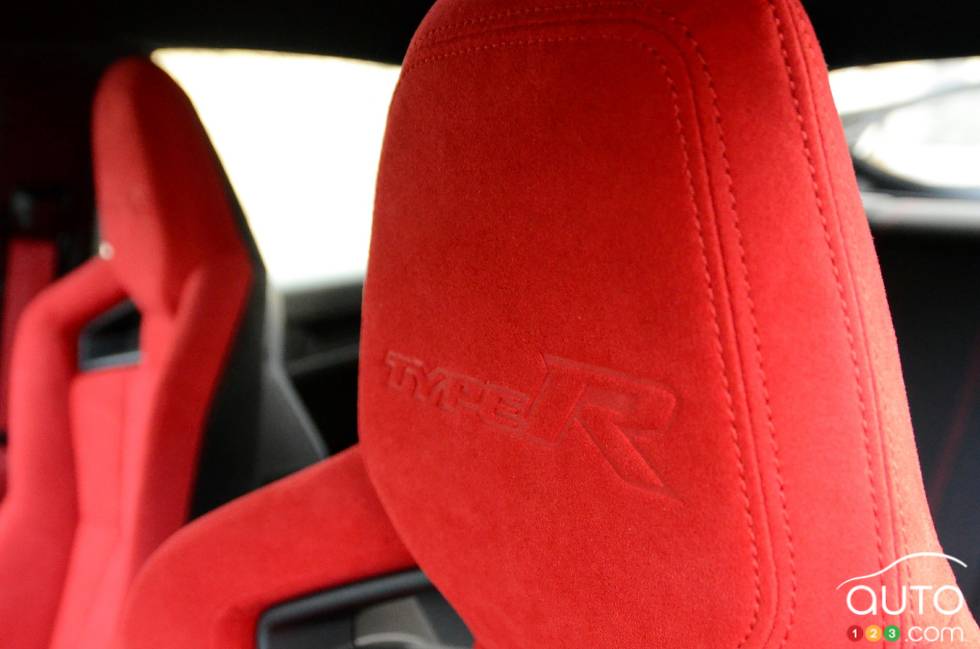 We drive the 2023 Honda Civic Type R