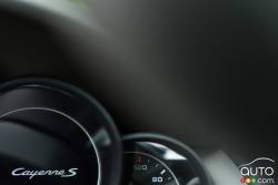 2015 Porsche Cayenne S E-Hybrid interior details