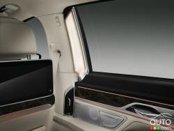 2016 BMW 7 series interior details