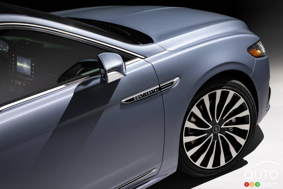 Introducing the 2019 Lincoln Continental Coach Door Edition