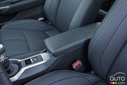 2016 Honda CRZ seat detail