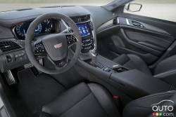 Habitacle du conducteur de la Cadillac CTS-V super sedan 2017 and Cadillac ATS-V Sedan 2017