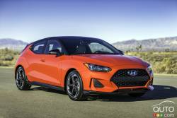 3/4 front view of the 2019 Veloster Turbo