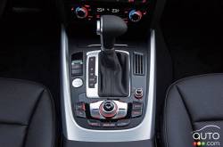 2017 Audi Q5 Quattro Tecknic infotainement controls