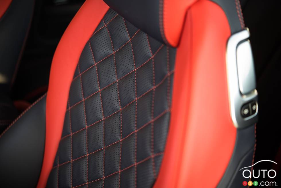 Bentley Continental GT Speed seat detail