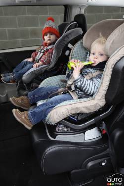 Child seats installed in the 2nd row
