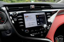 Multimedia display of the 2018 Camry X SE