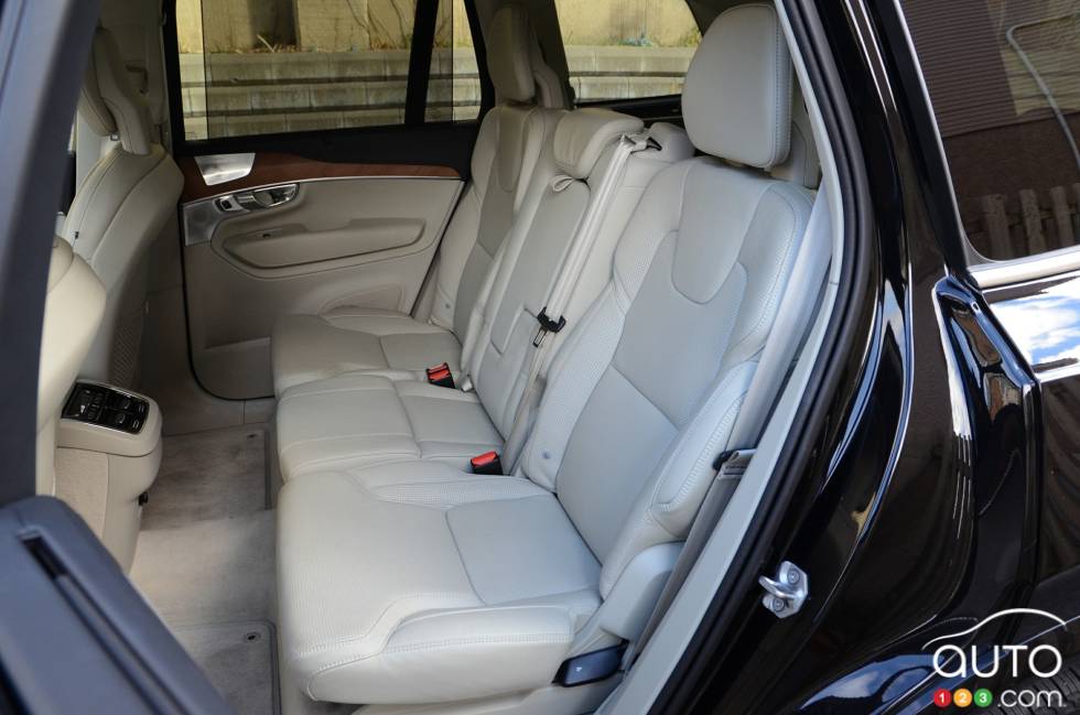 Hyper confortable, très bien ficelé et doté d’une mécanique à la fine pointe, le Volvo XC90 2016 représente l’avenir de la marque. À bord, tous!
