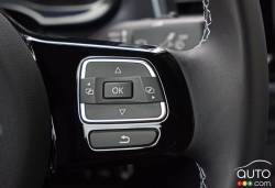 Commande pour le régulateur de vitesse sur le volant de la Volkswagen Beetle Convertible Denim 2016
