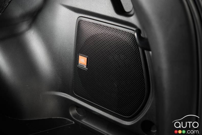 2016 Toyota Rav4 AWD limited pictures Photo 28 of 48 Auto123