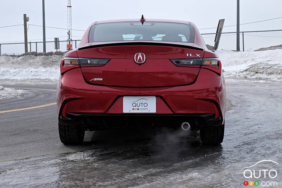 We test drive the 2019 Acura ILX A-Spec