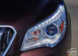 2016 Buick Enclave Premium AWD headlight