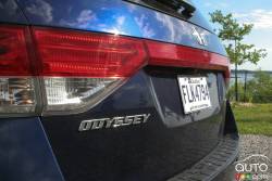 2016 Honda Odyssey Touring model badge