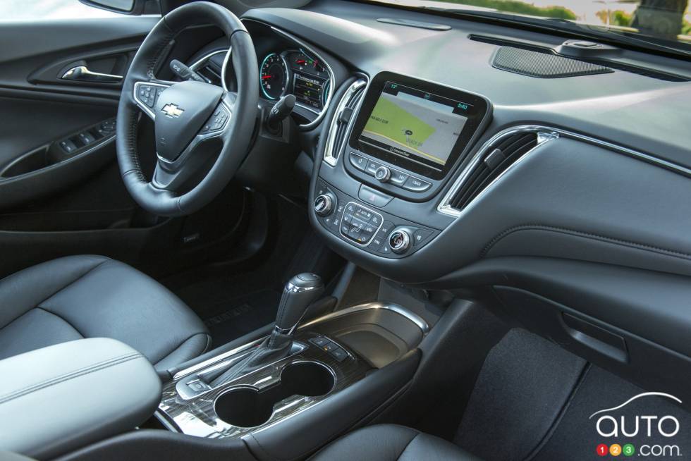 2016 Chevrolet Malibu Pictures On Auto123 Tv 2016 Chevrolet Malibu Dashboard