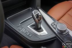 2016 BMW 340i xDrive shift knob