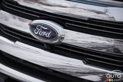 Écusson du manufacturier du Ford F-150 Lariat FX4 4x4 2016