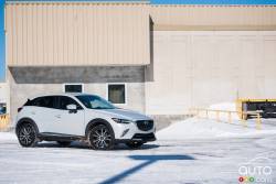 2016 Mazda CX-3 front 3/4 view