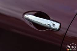 2015 Nissan Maxima Platinum keyless door handle