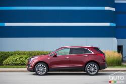 2016 Cadillac XT5 side view