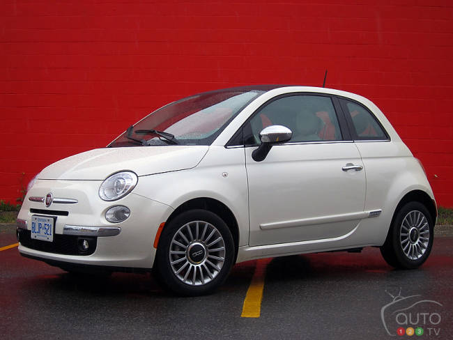 Fiat 500 Lounge 2012 vue 3/4 avant
