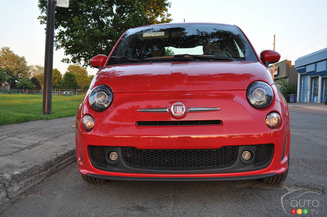 2013 Fiat 500 Turbo front view