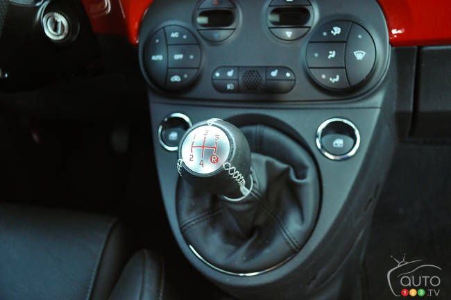 Fiat 500 turbo 2013 levier de vitesse