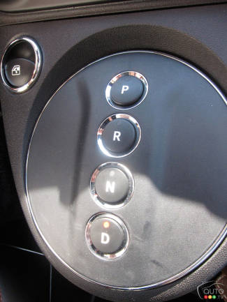 2013 Fiat 500e push-button "transmission"