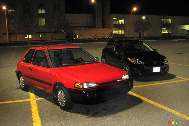 Mazda 323 vue 3/4 avant Mazda 323 vue 3/4 avant