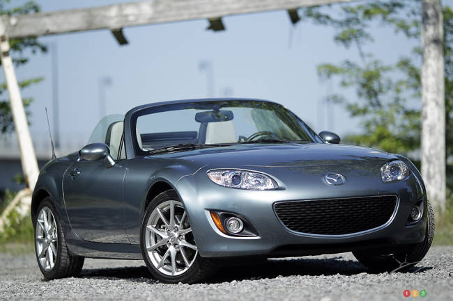 Mazda MX-5 2011 vue 3/4 avant