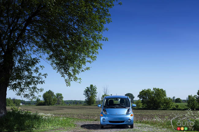2012 Mitsubishi i-MiEV front view 2012 Mitsubishi i-MiEV front view