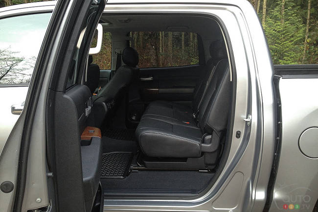 seat problems of toyota Toyota has released a tsb for some of its 2007-2010 tundras regarding a power front seat that fails to operate because the 30-amp seat fuse is open an improperly seated wiring harness has been determined to be the cause and installation of an updated wiring harness protector has been identified. seat problems of toyota Toyota has released a tsb for some of its 2007-2010 tundras regarding a power front seat that fails to operate because the 30-amp seat fuse is open an improperly seated wiring harness has been determined to be the cause and installation of an updated wiring harness protector has been identified.