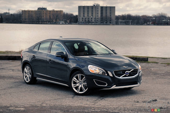 Volvo S60 2012 vue 3/4 avant