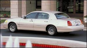 lincoln town-car Signature