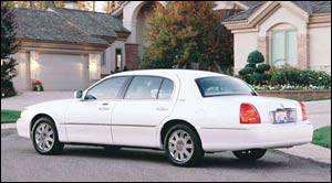 2003 Lincoln Town Car | Specifications 