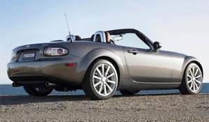 Research 2006
                  MAZDA MX-5 pictures, prices and reviews