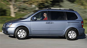 2009 store kia minivan