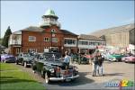 Cadillac c�l�bre les 100 ans de son troph�e Dewar