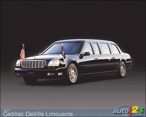 La Cadillac présidentielle dans laquelle George W. Bush a fait la parade suivant son investiture, en janvier 2001, adoptait une allure distincte de celle du « palace de verre » utilisée depuis 1993. Cette limousine construite sur la plateforme d'une DeVille à roues avant motrices avait un pavillon nettement plus haut et un vitrage très caréné.
