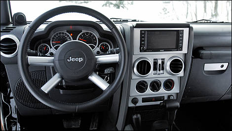 2009 Jeep Wrangler Unlimited Sahara Review Editor's Review | Car News |  Auto123