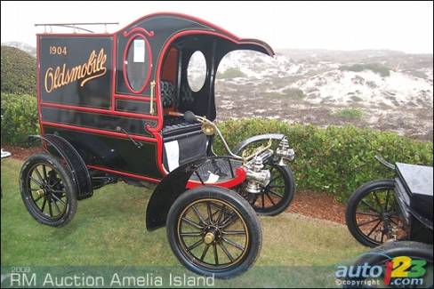 Remarkable 1904 Oldsmobile Model R Curved Dash "Pie Wagon", sold for $72,600.