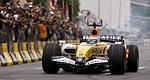 F1: FIA official crashes Formula 1 Renault car during show