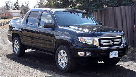 2009 Honda Ridgeline Dx Review Editor S Review Car Reviews Auto123