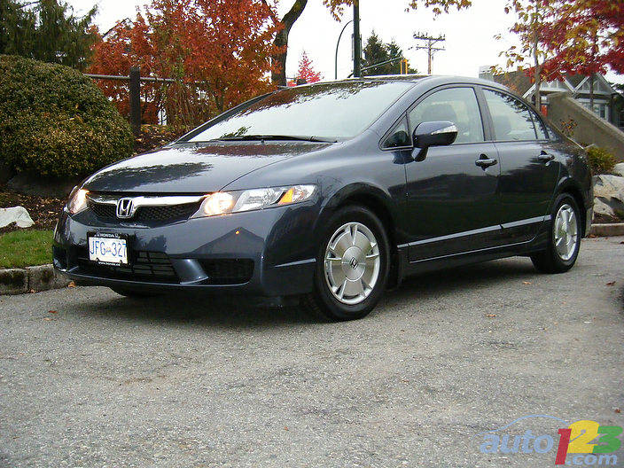 2009 Honda Civic Hybrid Review Editor's Review | Car News | Auto123