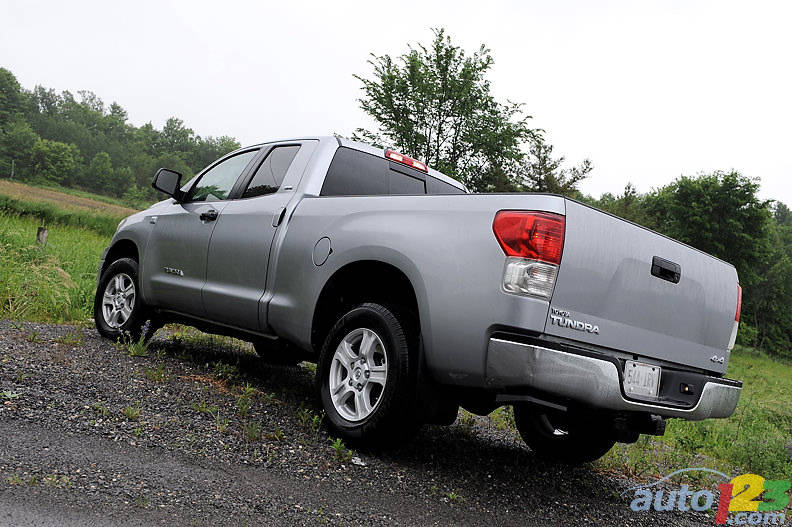 Toyota Tundra 4x4 Double Cab SR5 4,6L 2010 : Essai Routier Essai ...